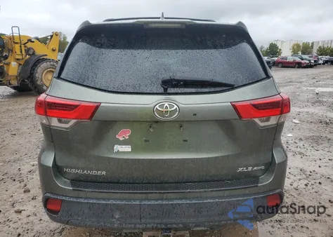 2018 Toyota Highlander Se z USA, uszkodzony, nr VIN 5TDJZRFH0JS908507